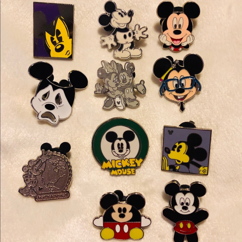Mickey Mouse Disney Collector Trading Pin Lot 11pc